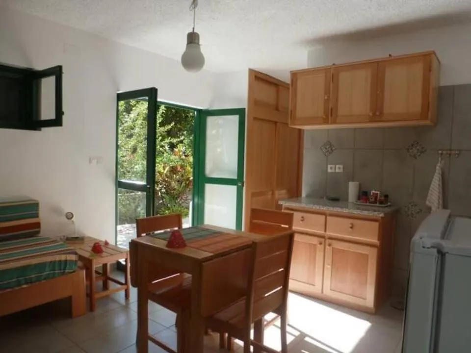 Pombas Cottage Na Ribeira Do Paul 0*,